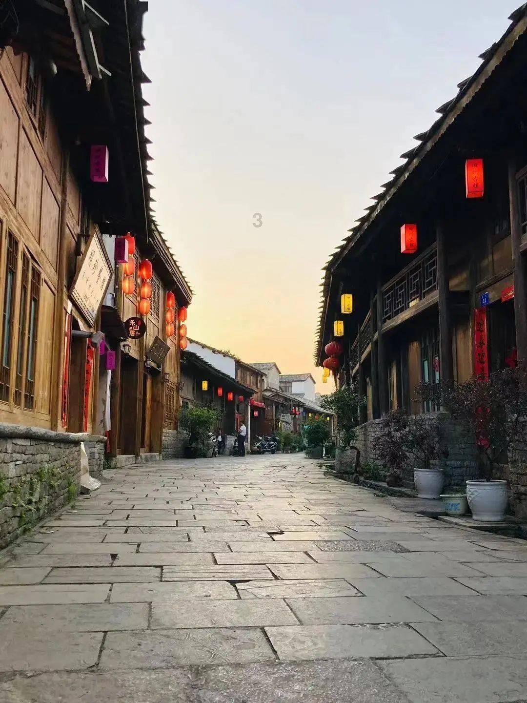 遇到孩子偷偷攒钱买手机家长应该怎么做?知识的宝藏,蕴藏在这200个问答中。